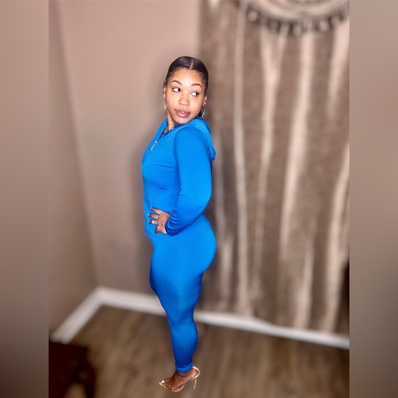 Turquoise Seamless Legging Set - Picture 7 of 7